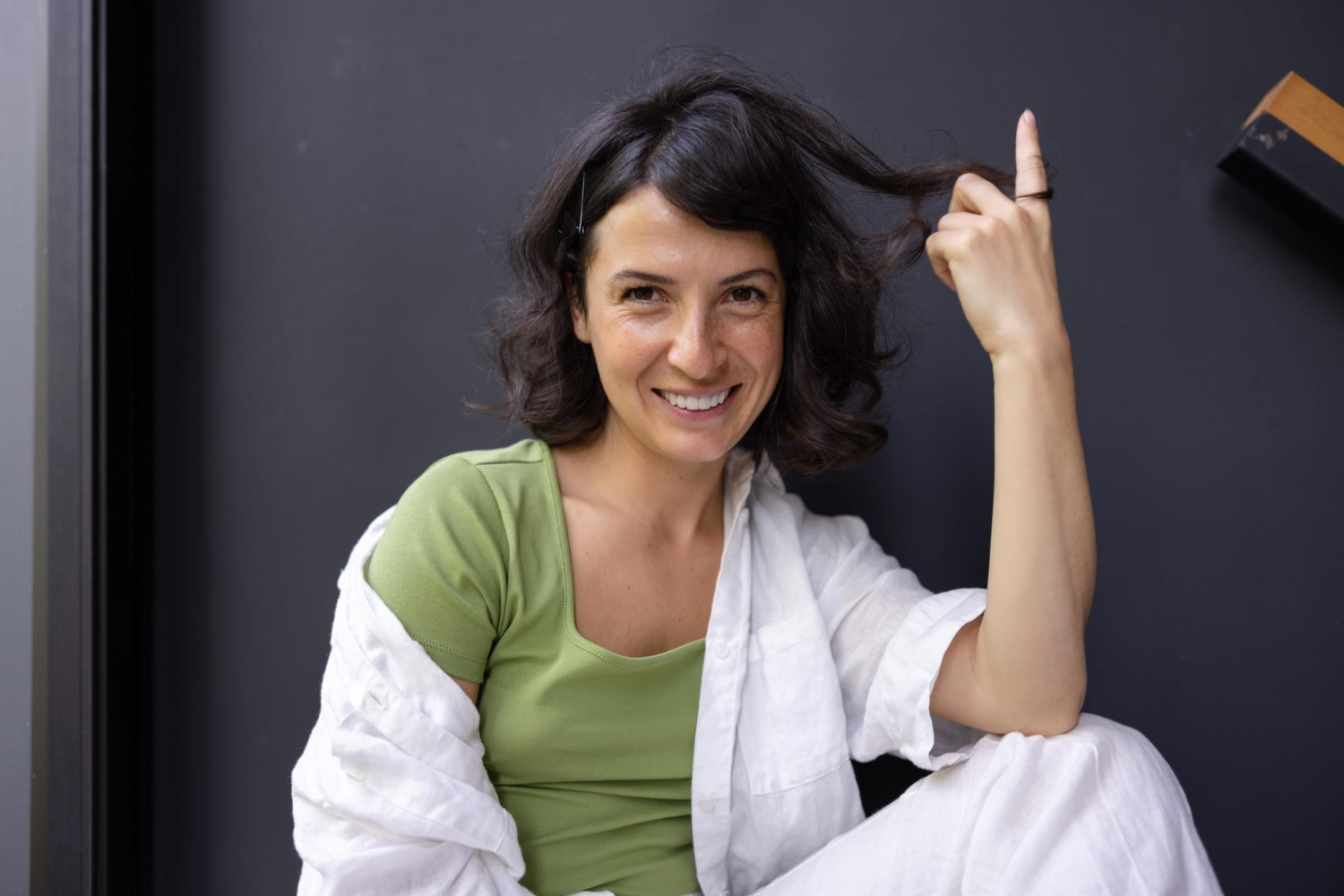 Effortless Hair That Frames the Face