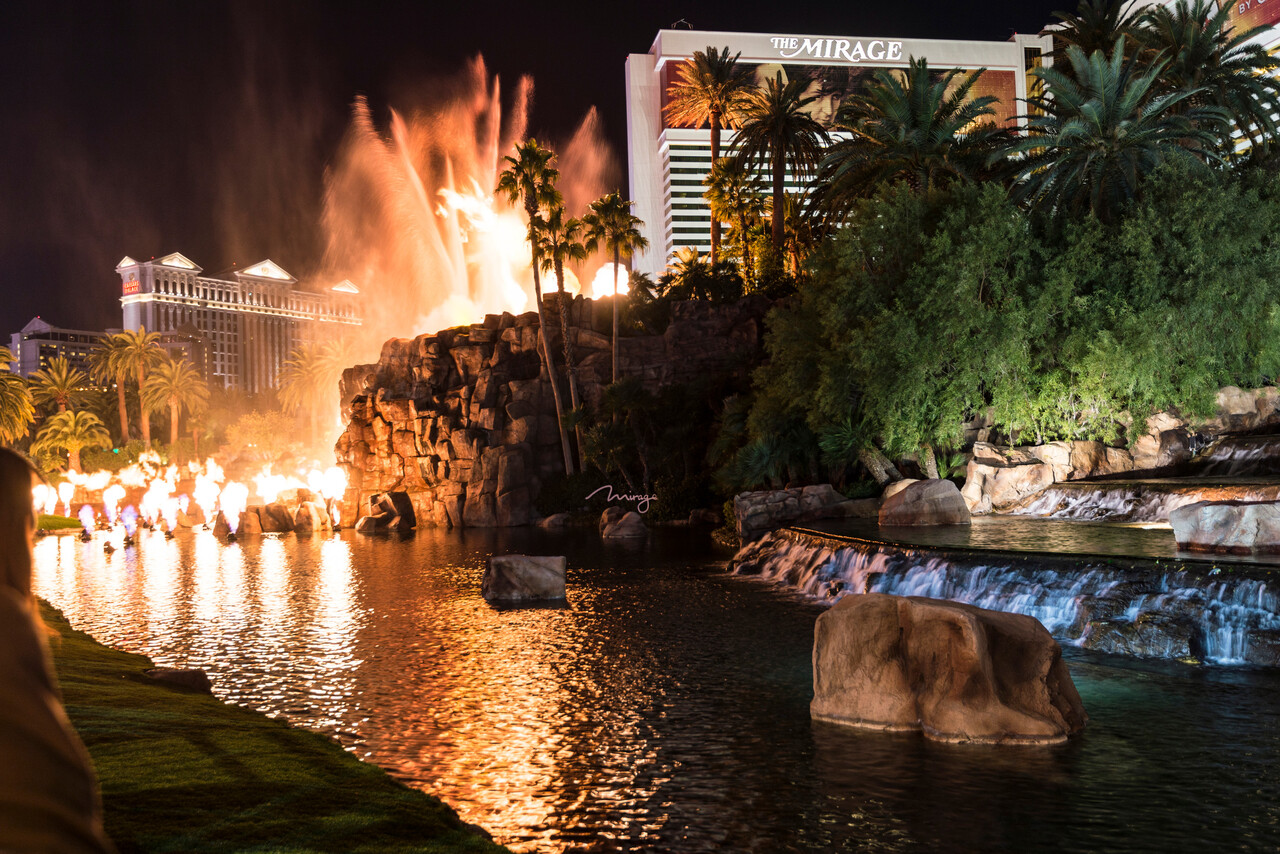 Watch the Mirage Volcano Every Night