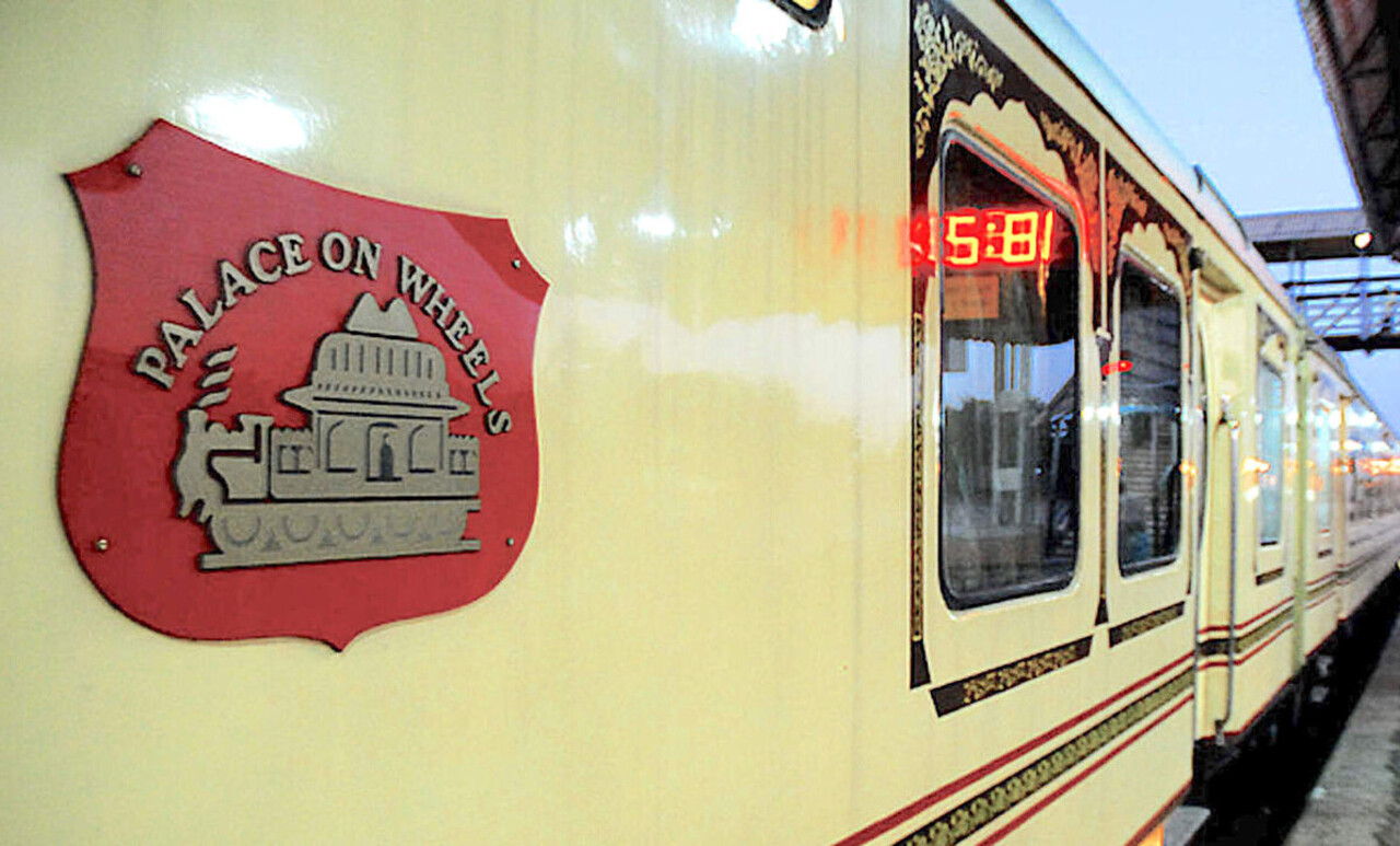 7 Luxury Train Details That Feel Magical Until Service Decline Disrupts the Journey