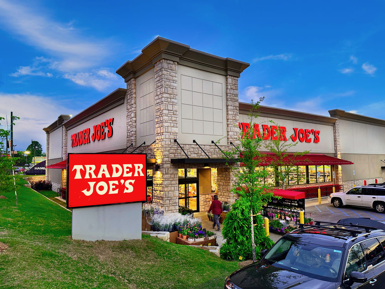 9 Trader Joe’s Seasonal Snacks That Trigger Unhinged Shopping (and Sell Out for No Good Reason)