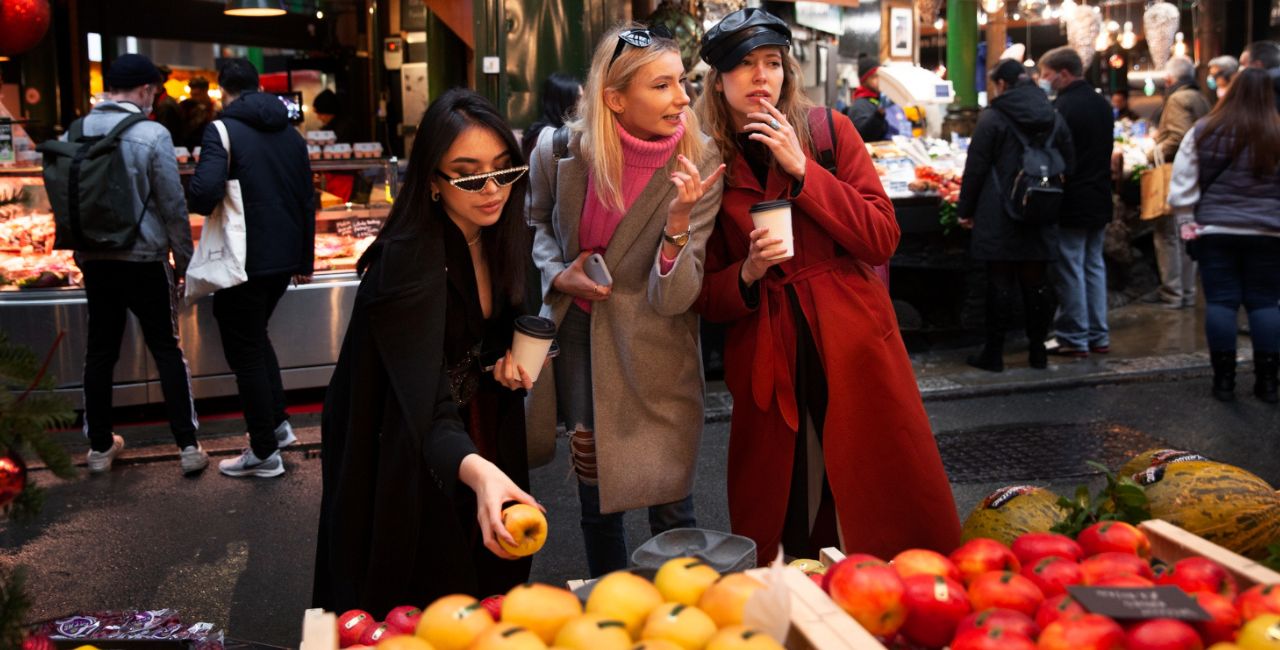 9 Grocery Stores Abroad Tourists Treat Like Attractions (and It’s Getting Annoying)