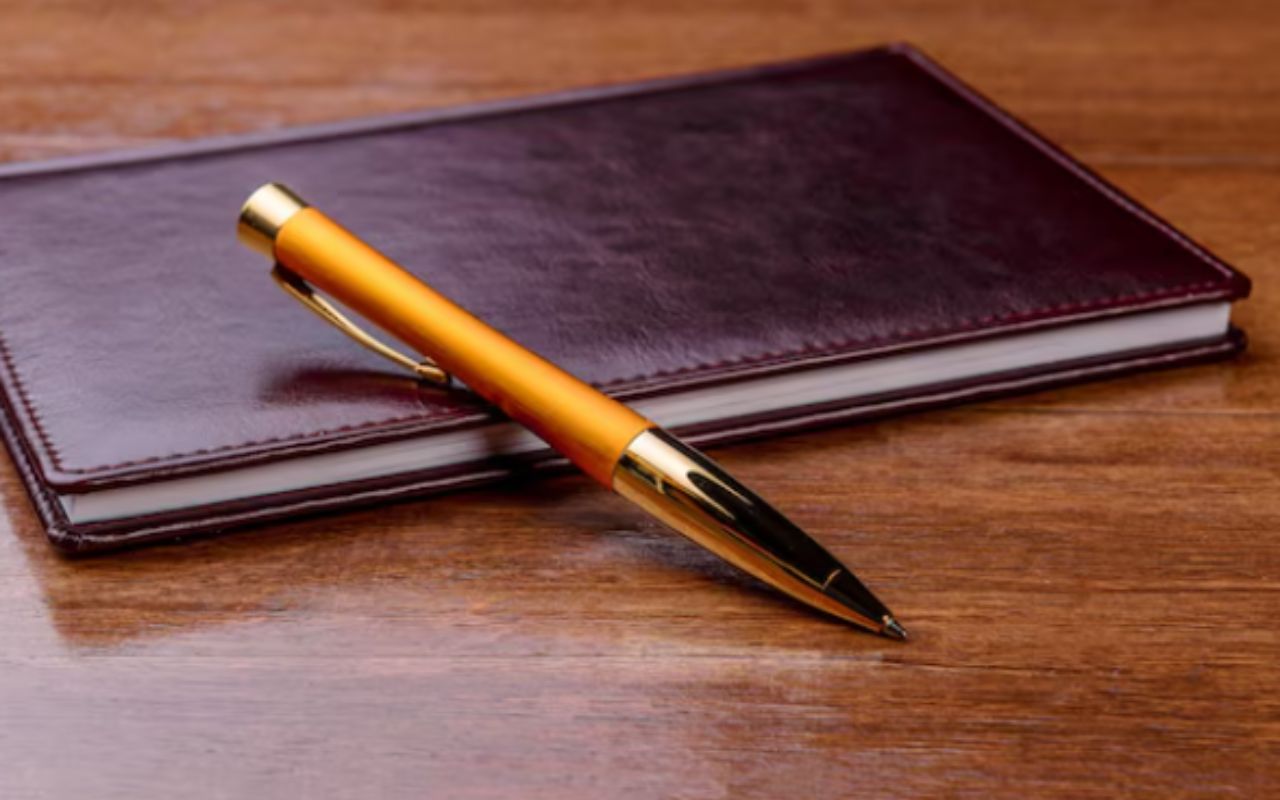 Leather Bound Notebooks That Elevate the Handwritten Aesthetic