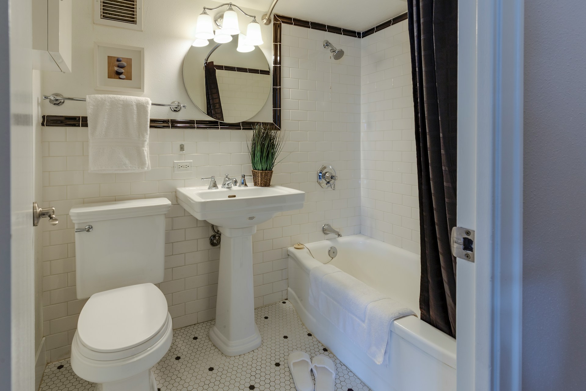 Awkward Bathroom Layouts That Make Getting Ready Stressful