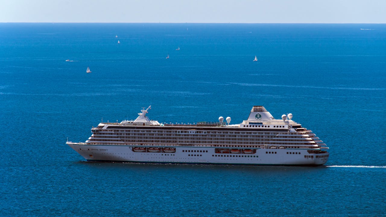 Impersonating Cruise Lines on Social Media