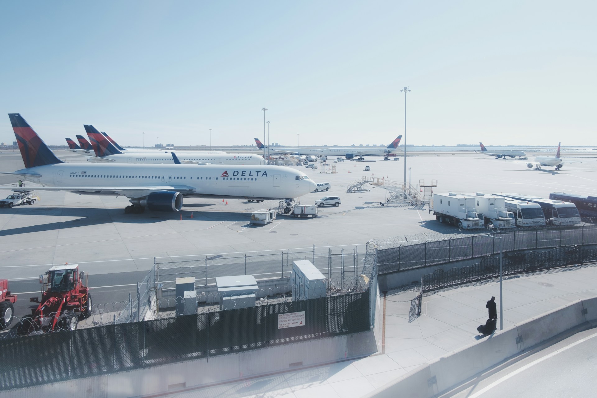 New York John F. Kennedy International Airport: Tight Connections Add Pressure