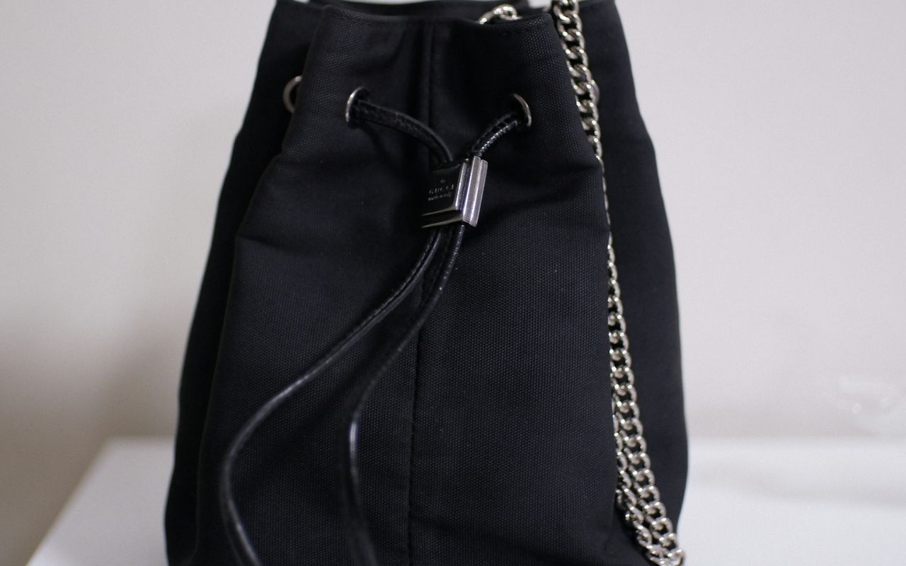 Bucket Bags With Drawstring Closures