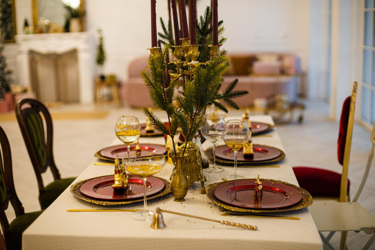 Gilded Gold Accents With Restraint