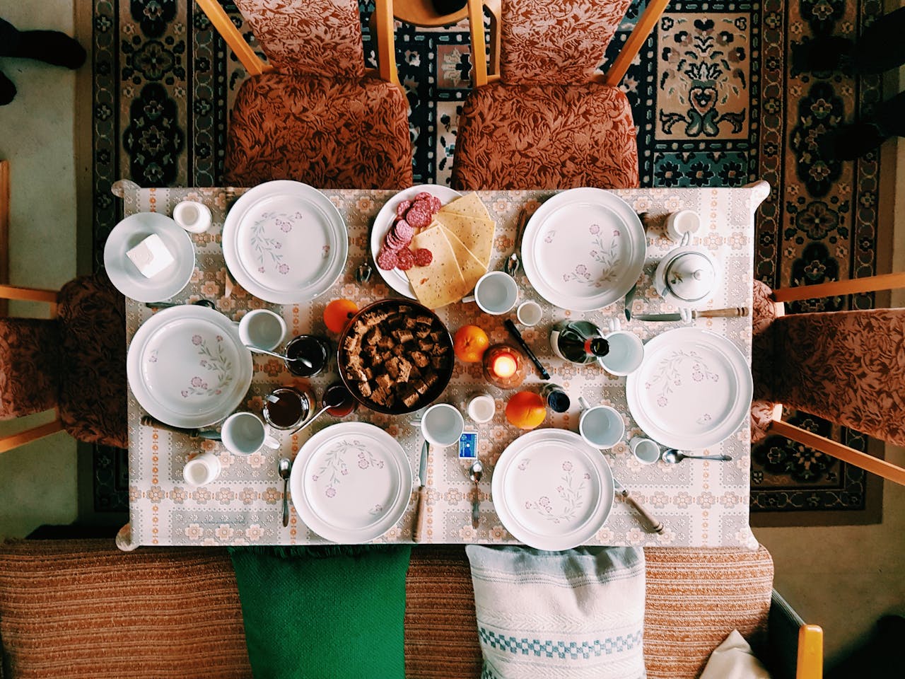 Items Stored on Dining Tables