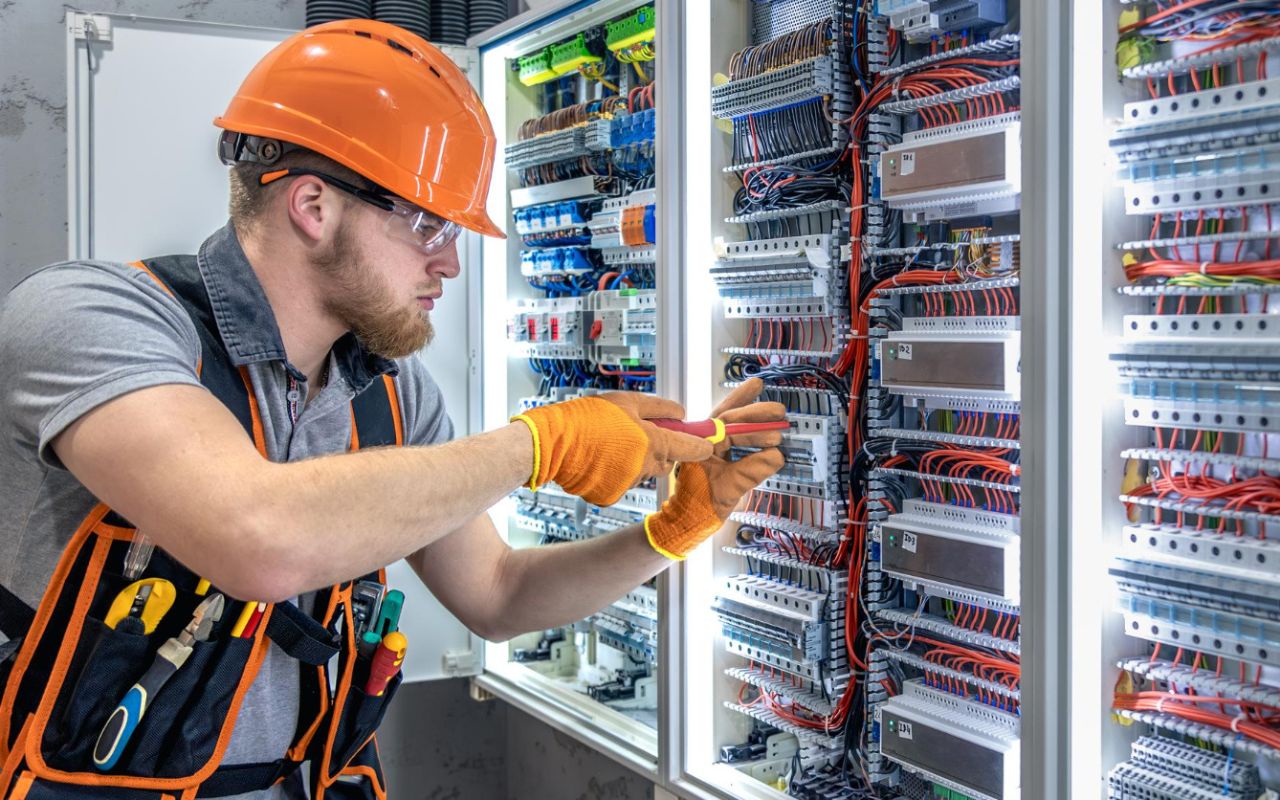 Electrical Inspectors Say 9 DIY Wiring Mistakes That Can Turn Ugly Fast