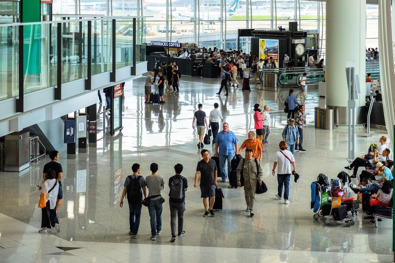8 Airport Terminal Rule Changes That Make Travel More Confusing (and the Signs That Fail Most)