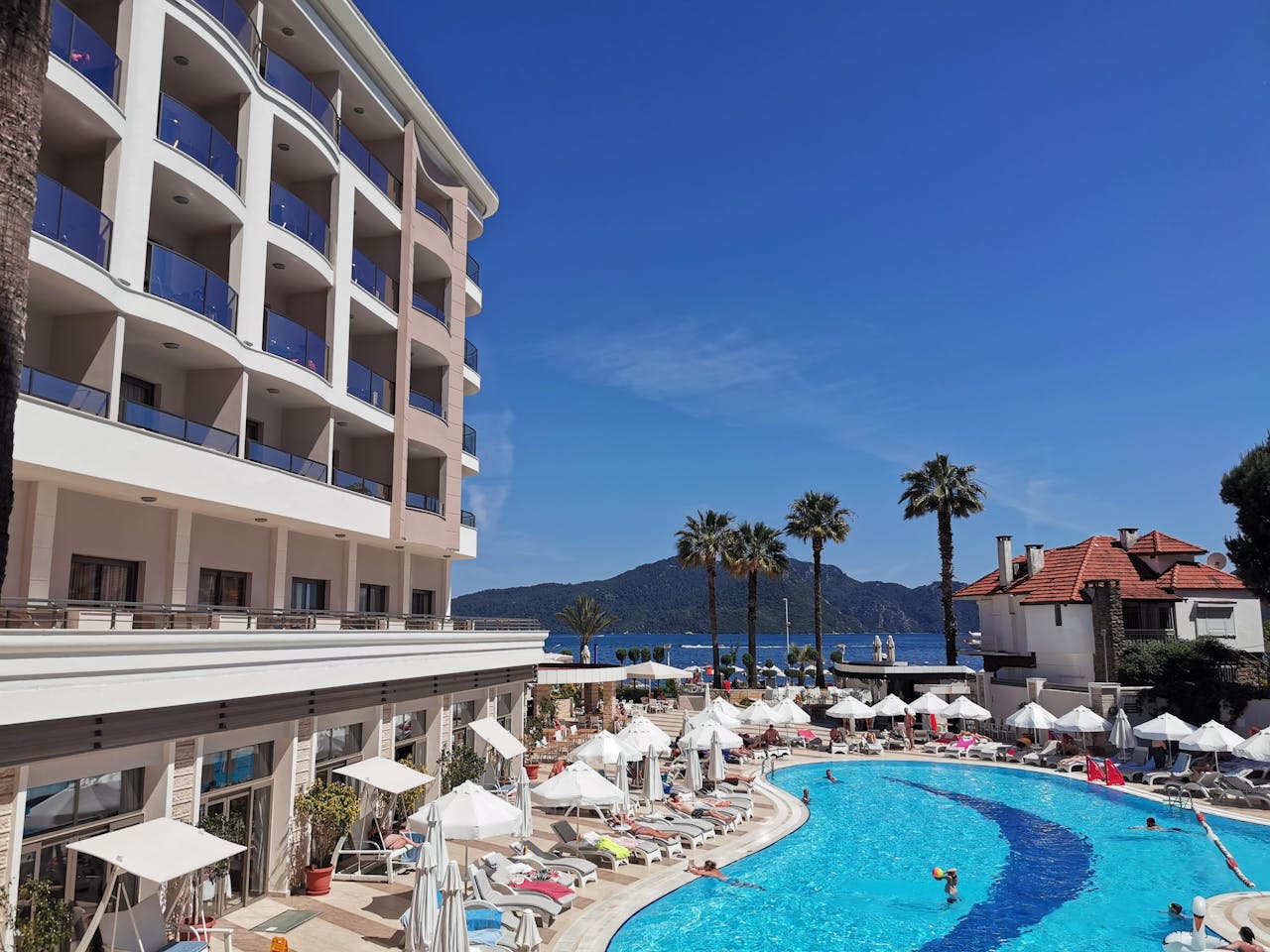 Why Resort Fees Exist and What They’re Supposed to Cover