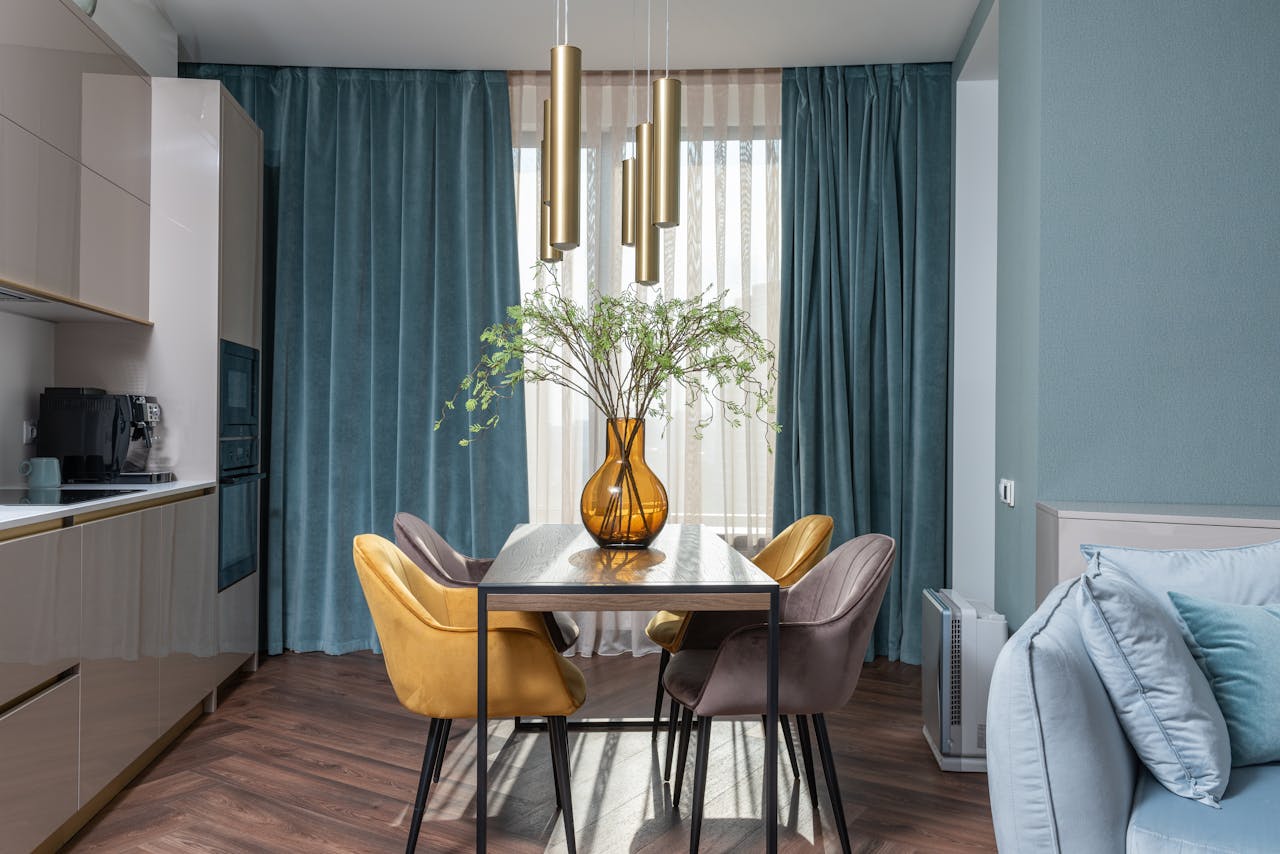 Dramatic Curtains In Luxe Fabrics