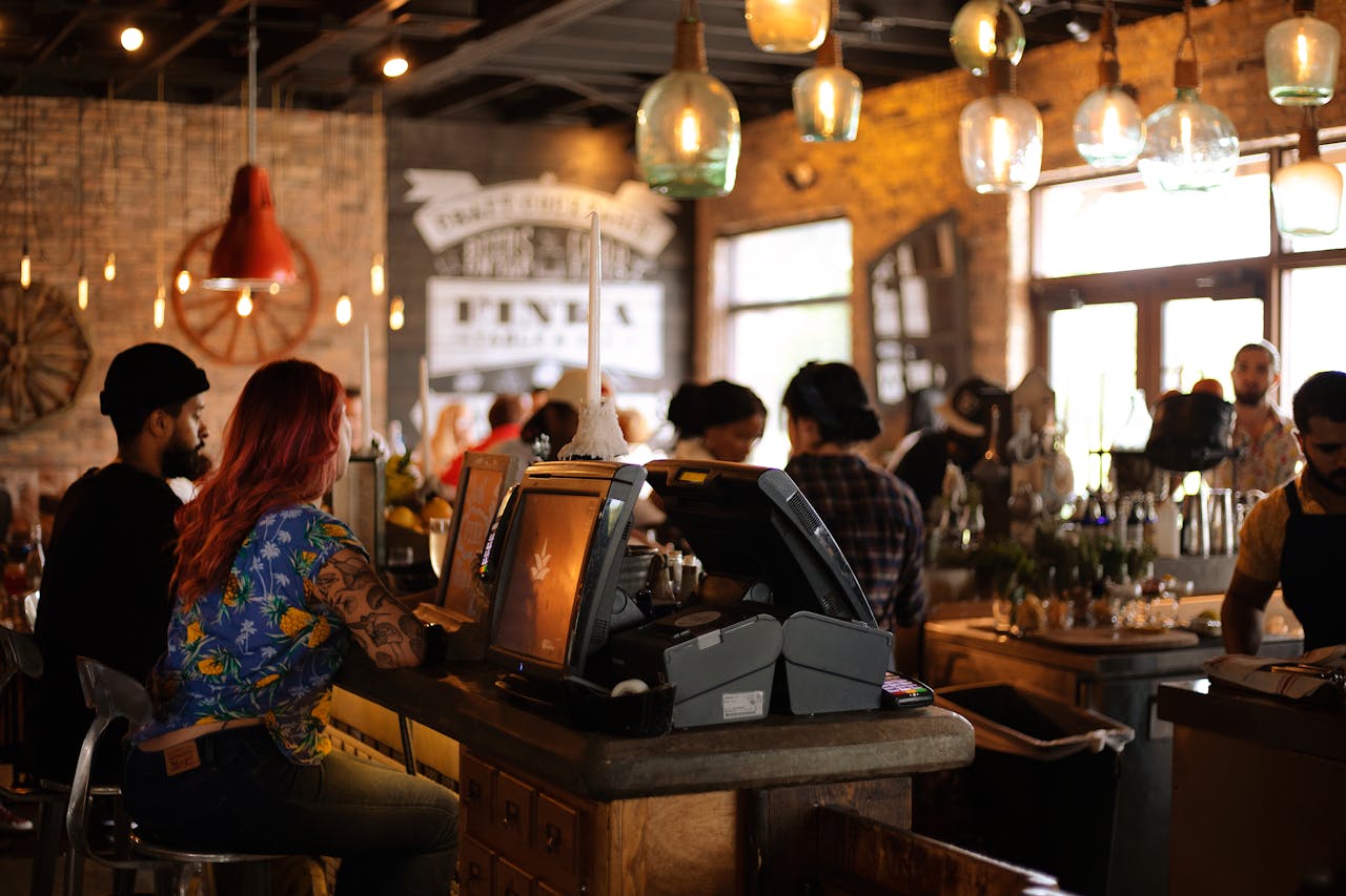 14 Regional US Coffee Shop Customs That Surprise Outsiders and Cause Social Mistakes