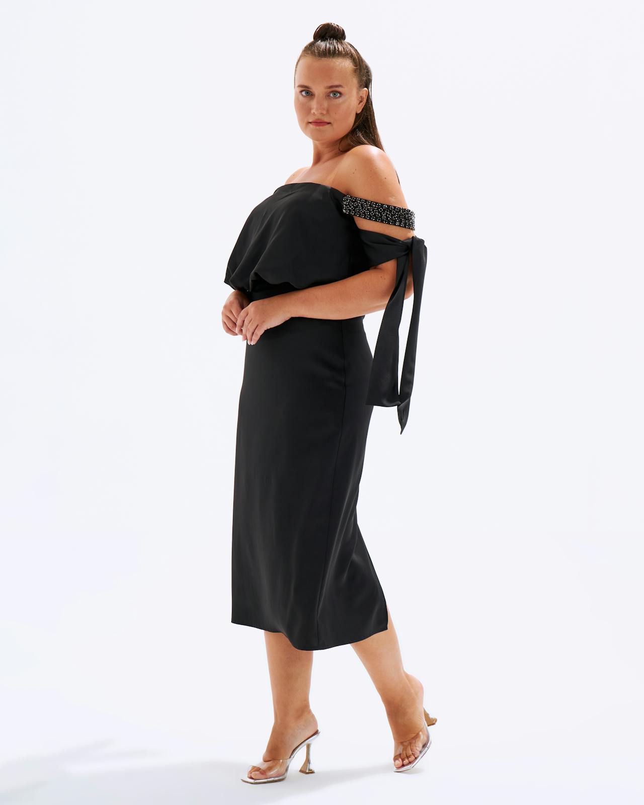 Drop Shoulder Silhouettes That Hide Your Shape