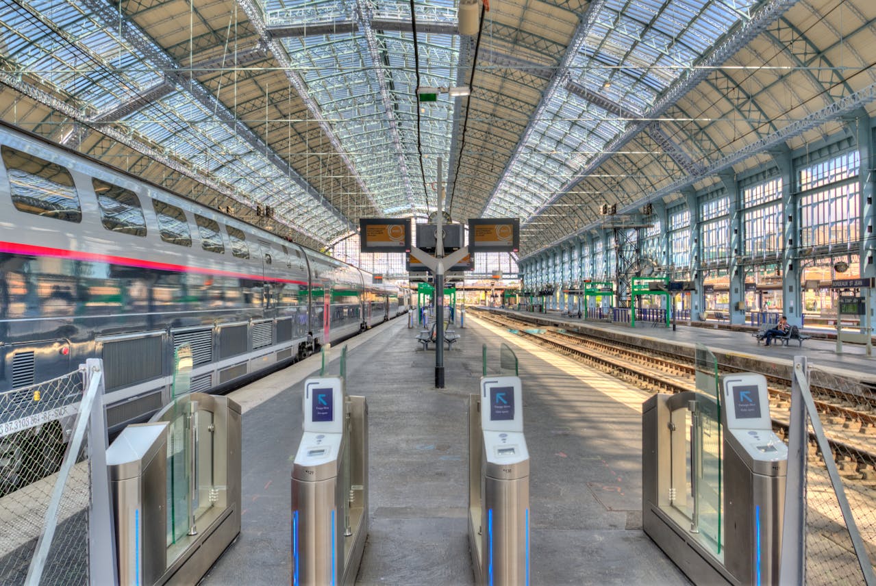 7 Quiet Luxury Train Station Moments Worth Arriving Early For but Delay Risk Persists