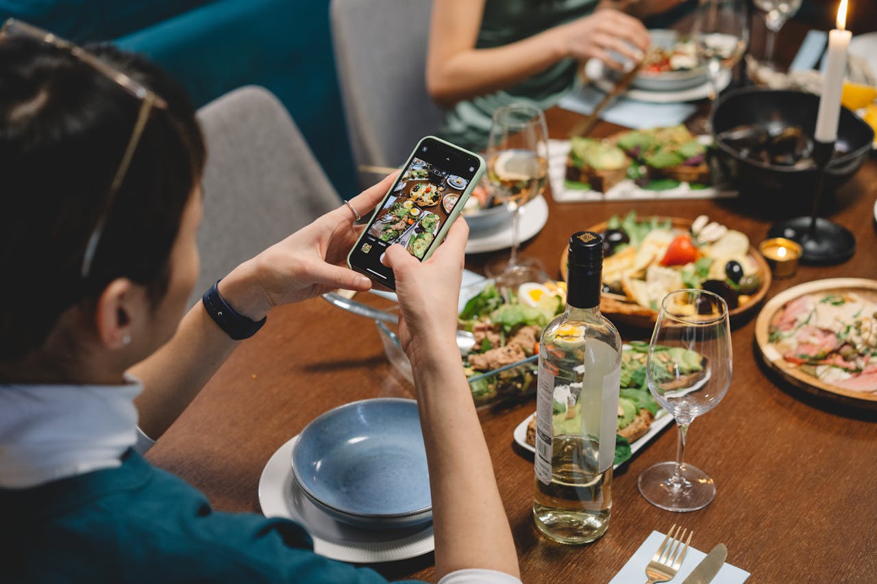 “Hyper Playground” Dining Is Going Viral and It’s Turning Meals Into Chaos