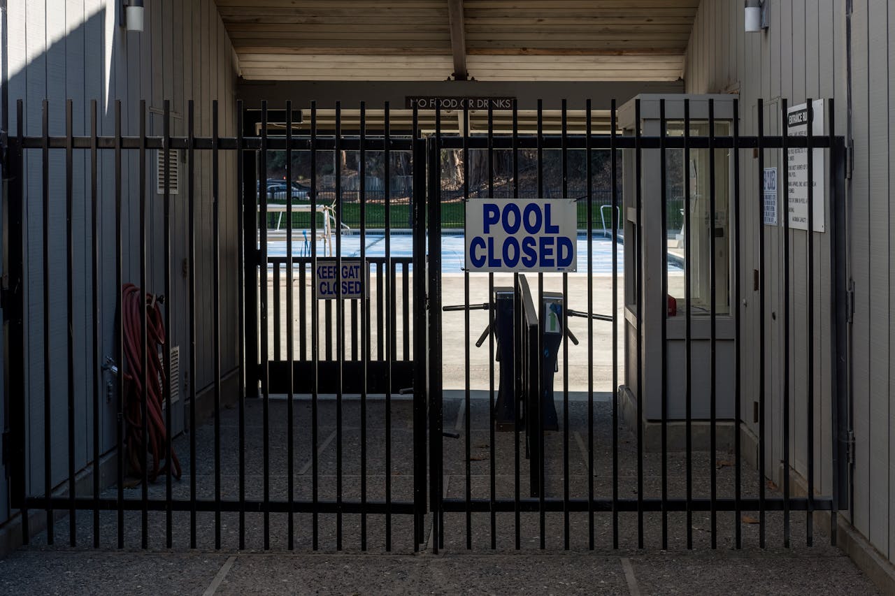 Your Rights When Amenities Are Closed