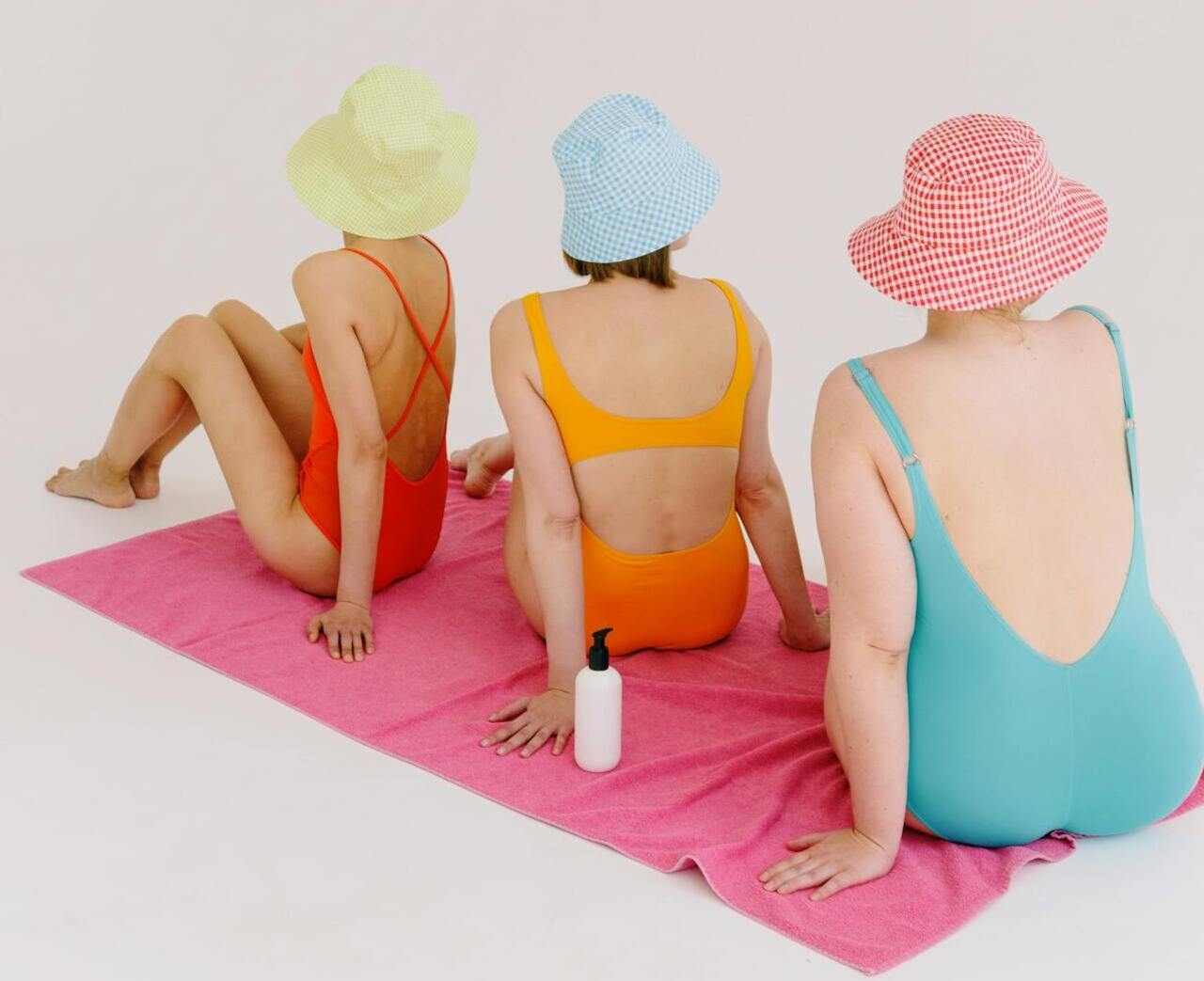 Bucket hats - sun protection with a fashion price