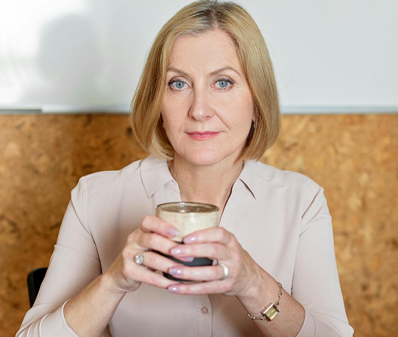 9 Glitchy Glam Beauty Moves Women Over 50 Try but Backlash Keeps Growing