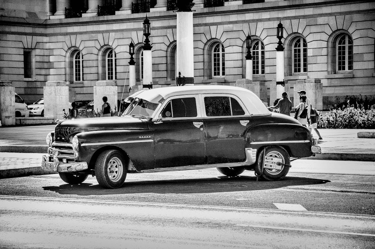 10 Quirky Habits From the 1950s Most People Would Reject Now