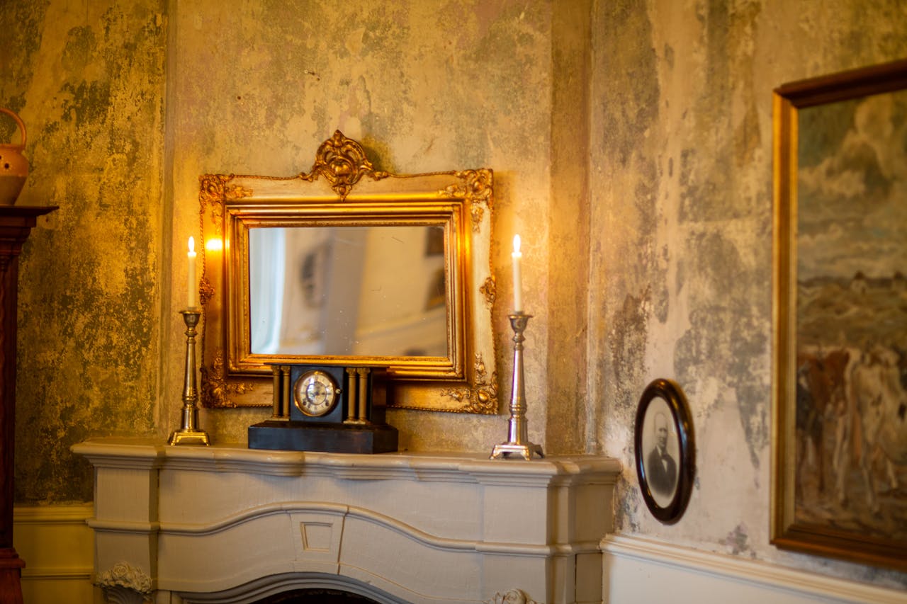 Picture Frames That Age Poorly