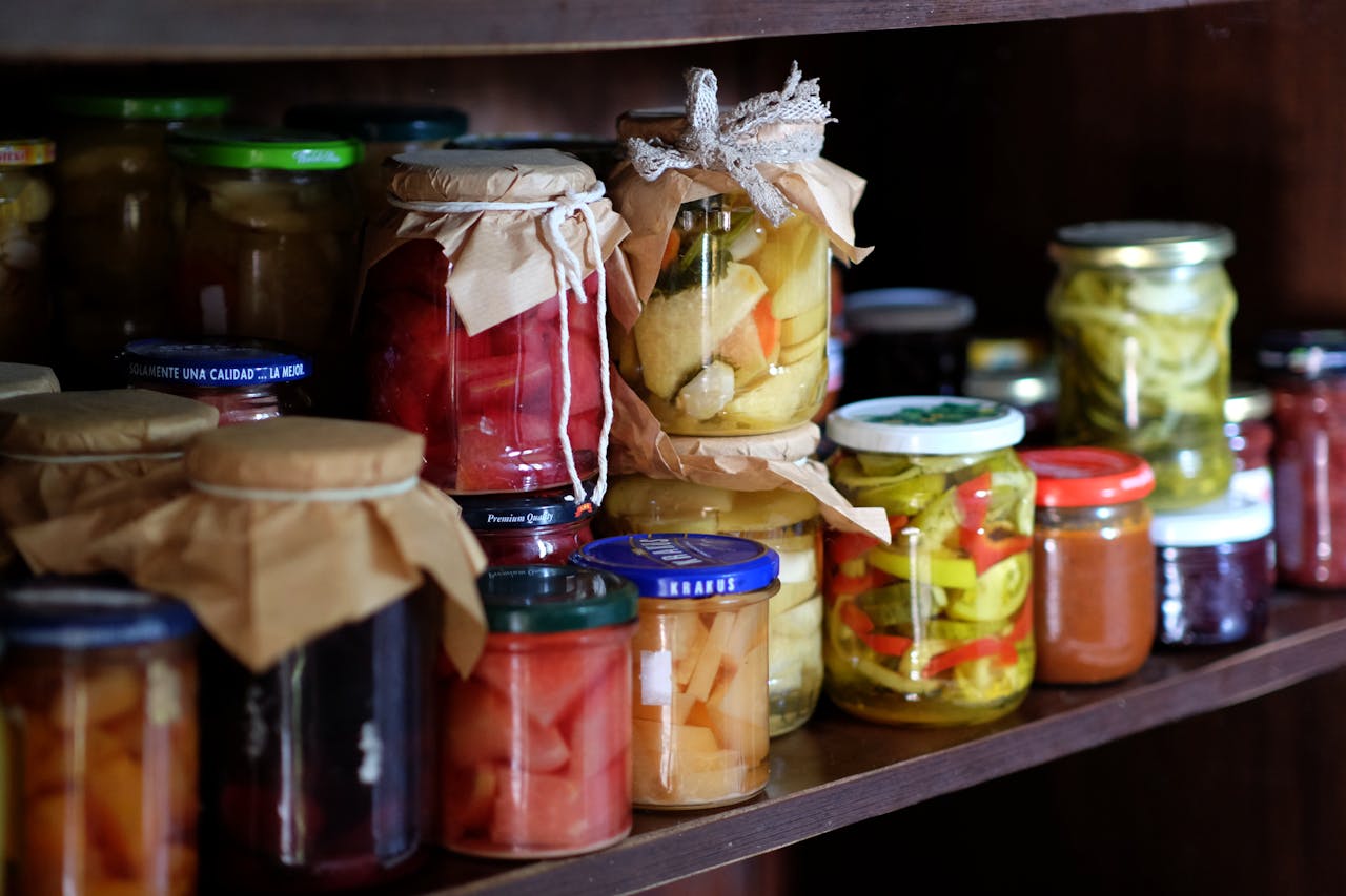 Canning and Preserving Food for Seasons