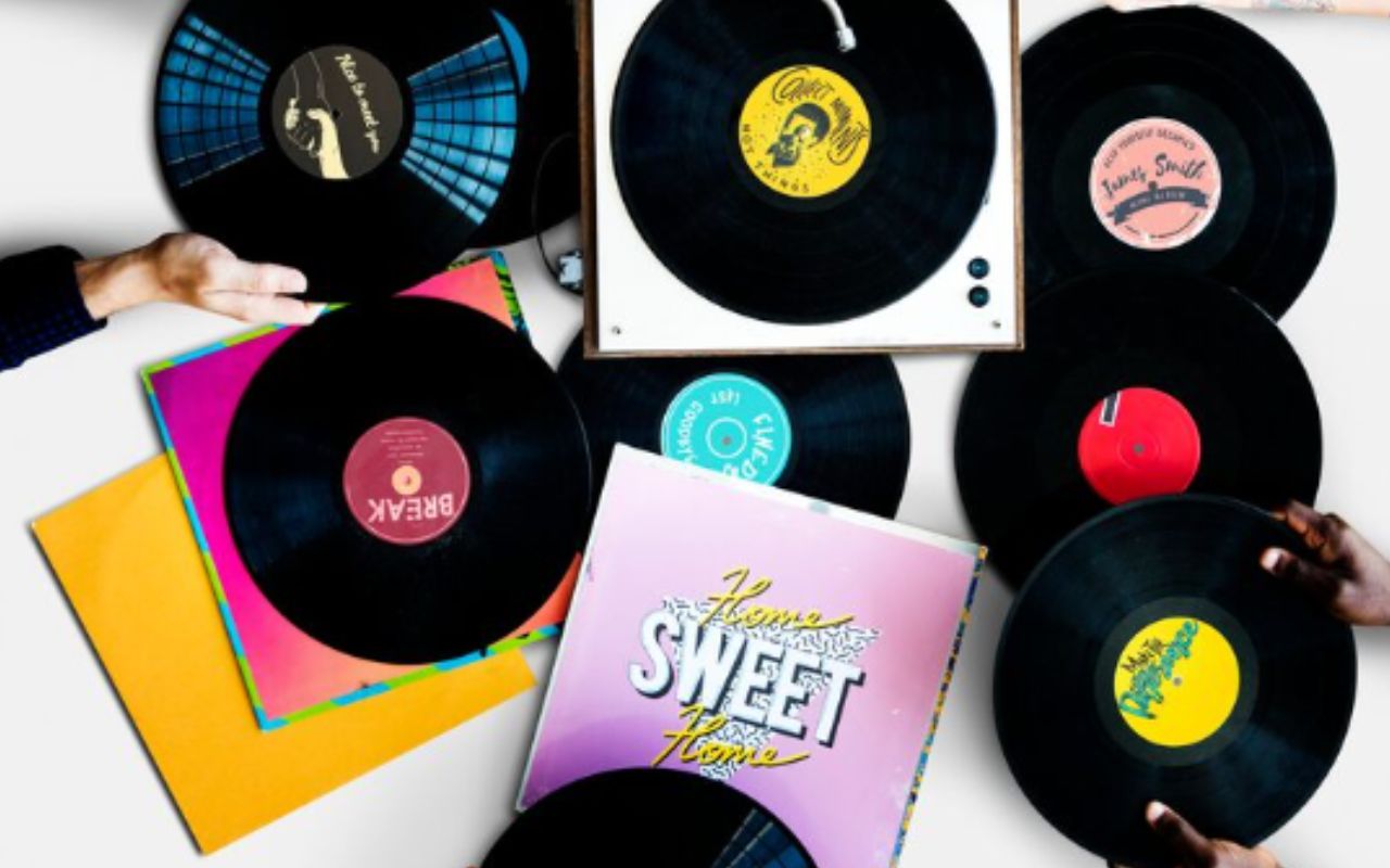 Decorating Covers With Stickers and Doodles