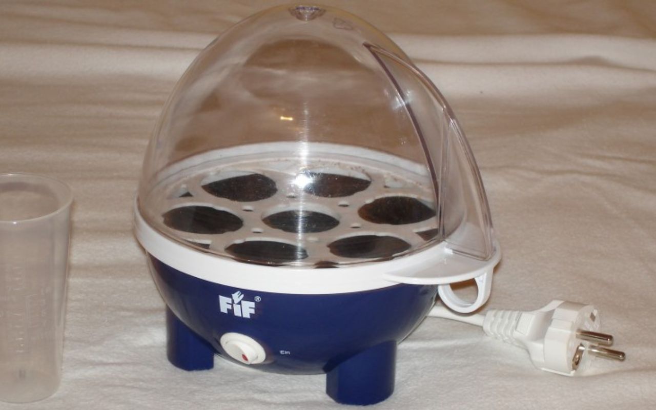 Microwave Egg Boilers Make a Comeback