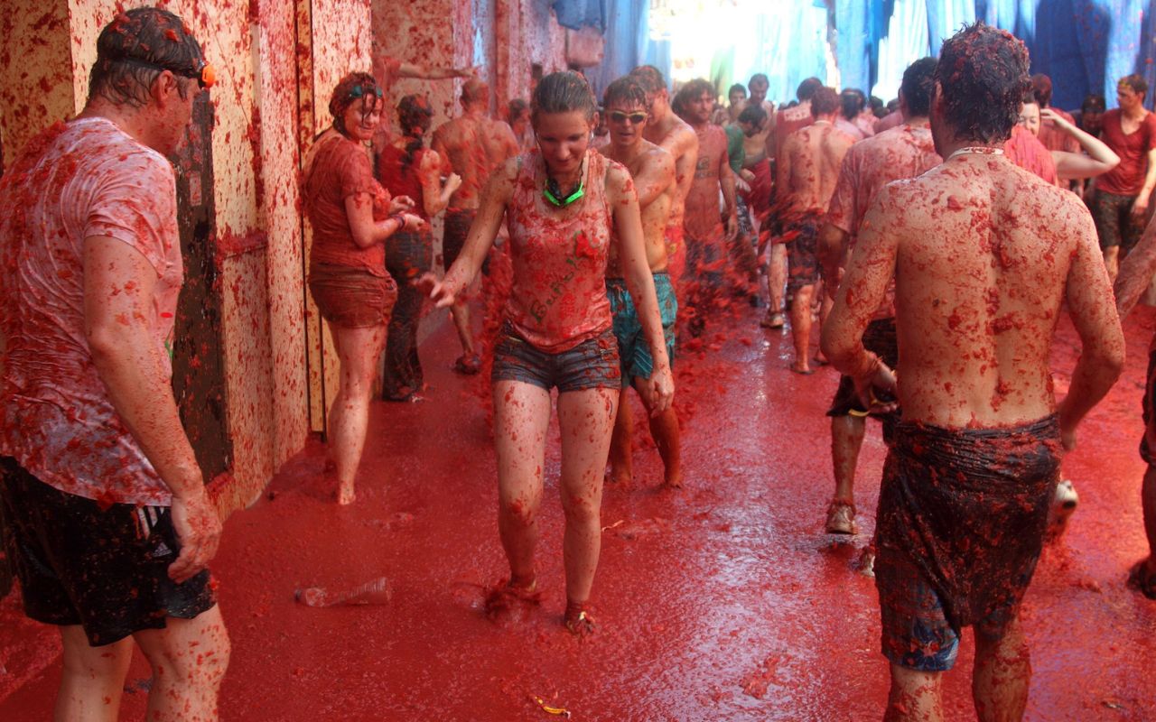La Tomatina: Tomato Fights in Buñol, Spain