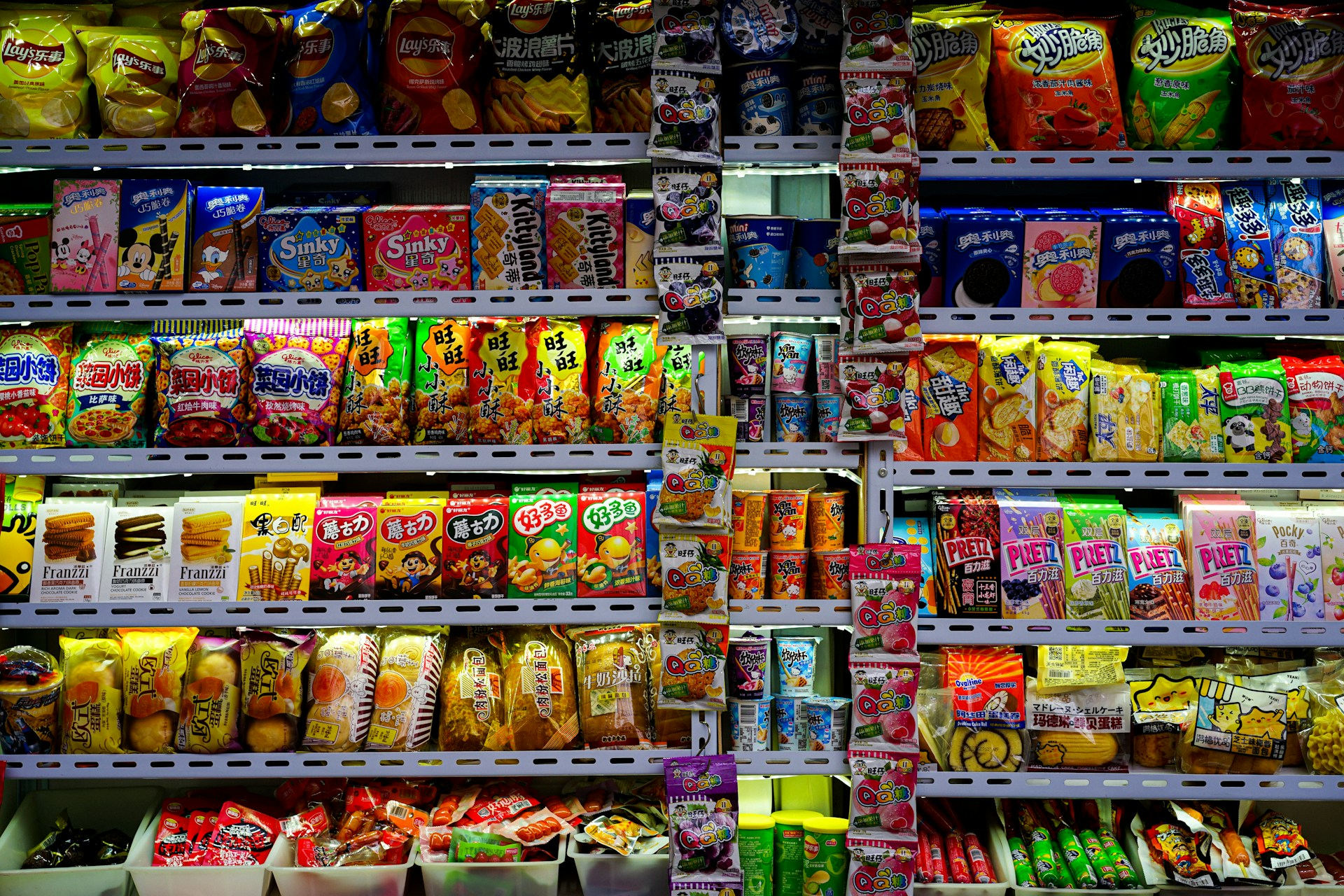 13 Convenience-Store Snacks Abroad Americans Hoard Then Regret Packing Home