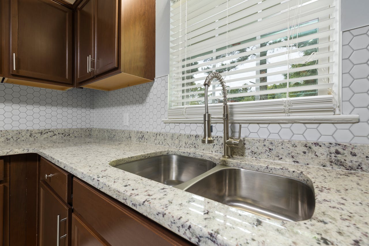 Oversized Apron Fronts Can Overwhelm Your Counter Space