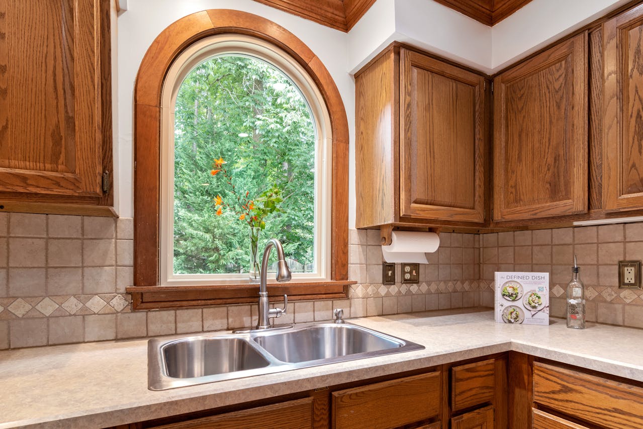Unusual Colors May Clash With Your Kitchen Style