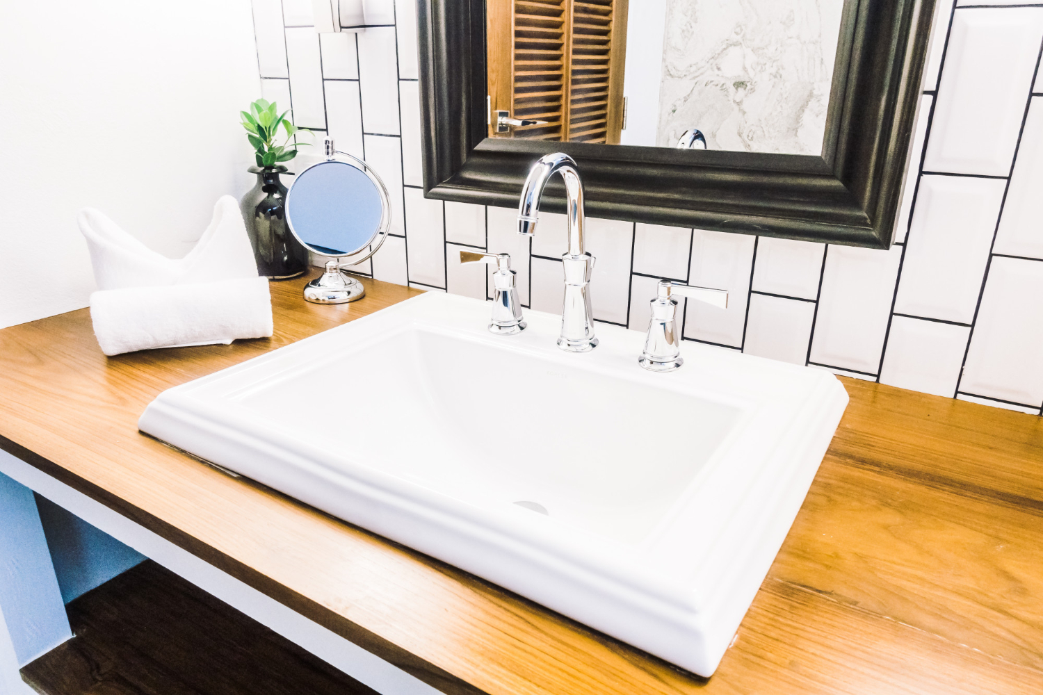 Porcelain Finishes Show Stains Easily