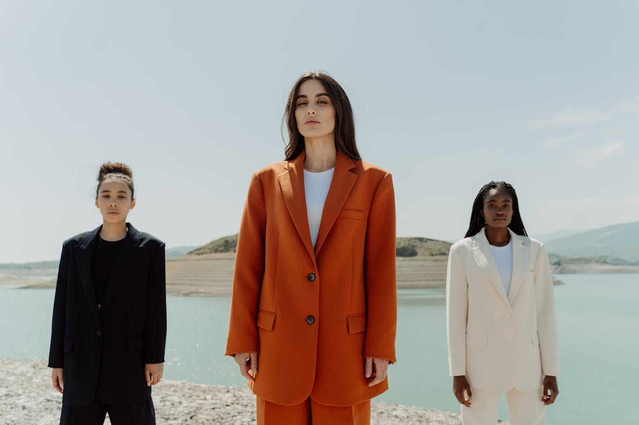 The High-Contrast Color Combo That Feels Unbalanced
