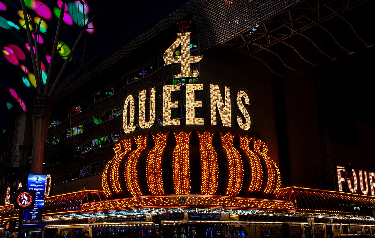 Four Queens Brings Classic Vegas Without the Extra Charge