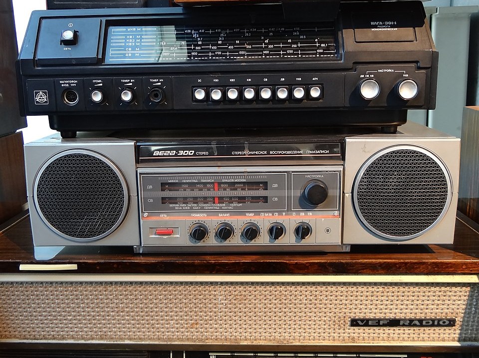 Hi-Fi Stereo Gear That Makes Music Feel Real