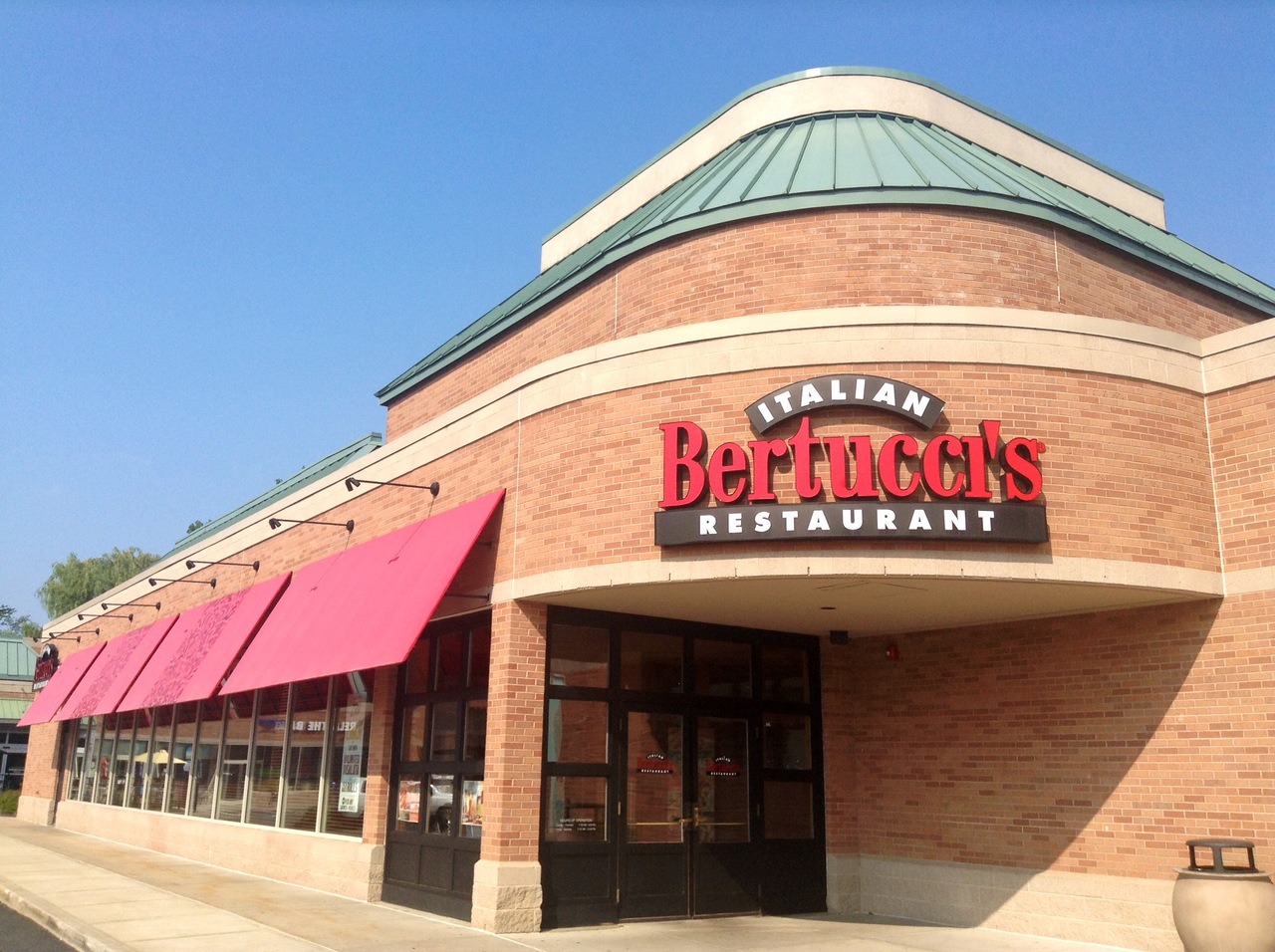  Bertucci's