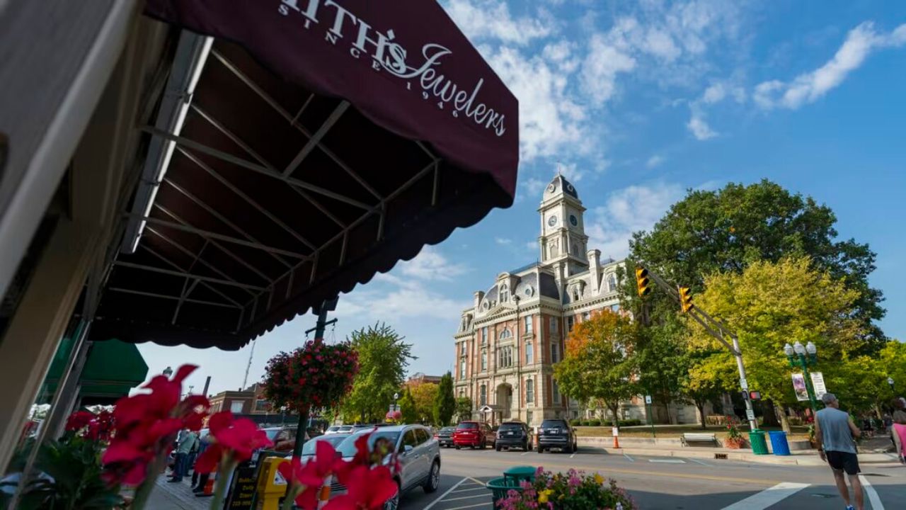 Indiana’s Noblesville Package Through MakeMyMove