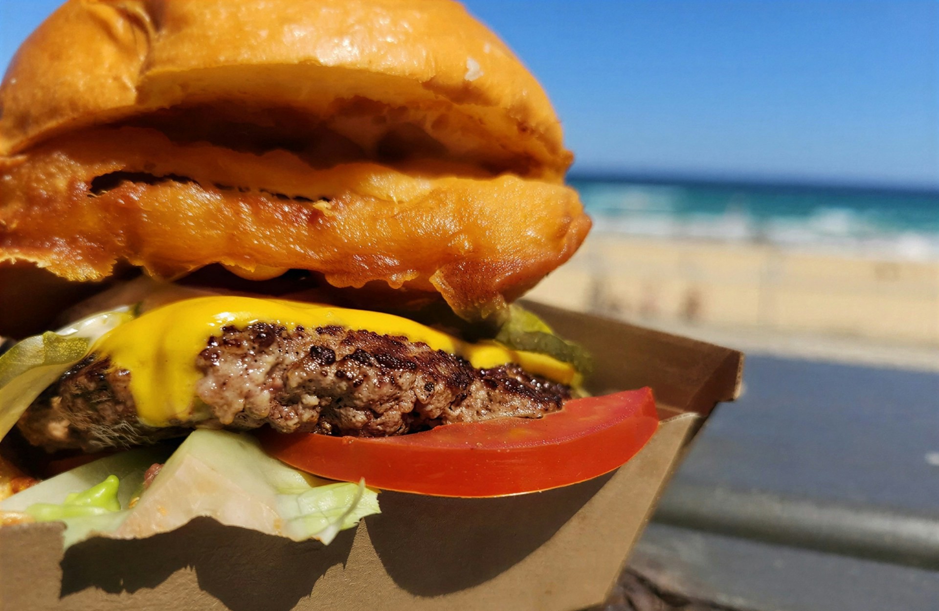 The Bun, Cheese, And Toppings Still Matter