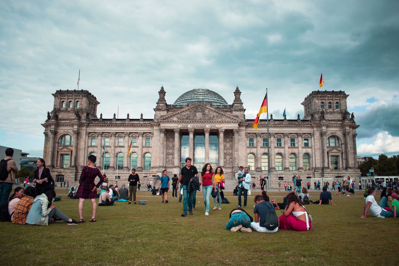Tourists crowd European city summer