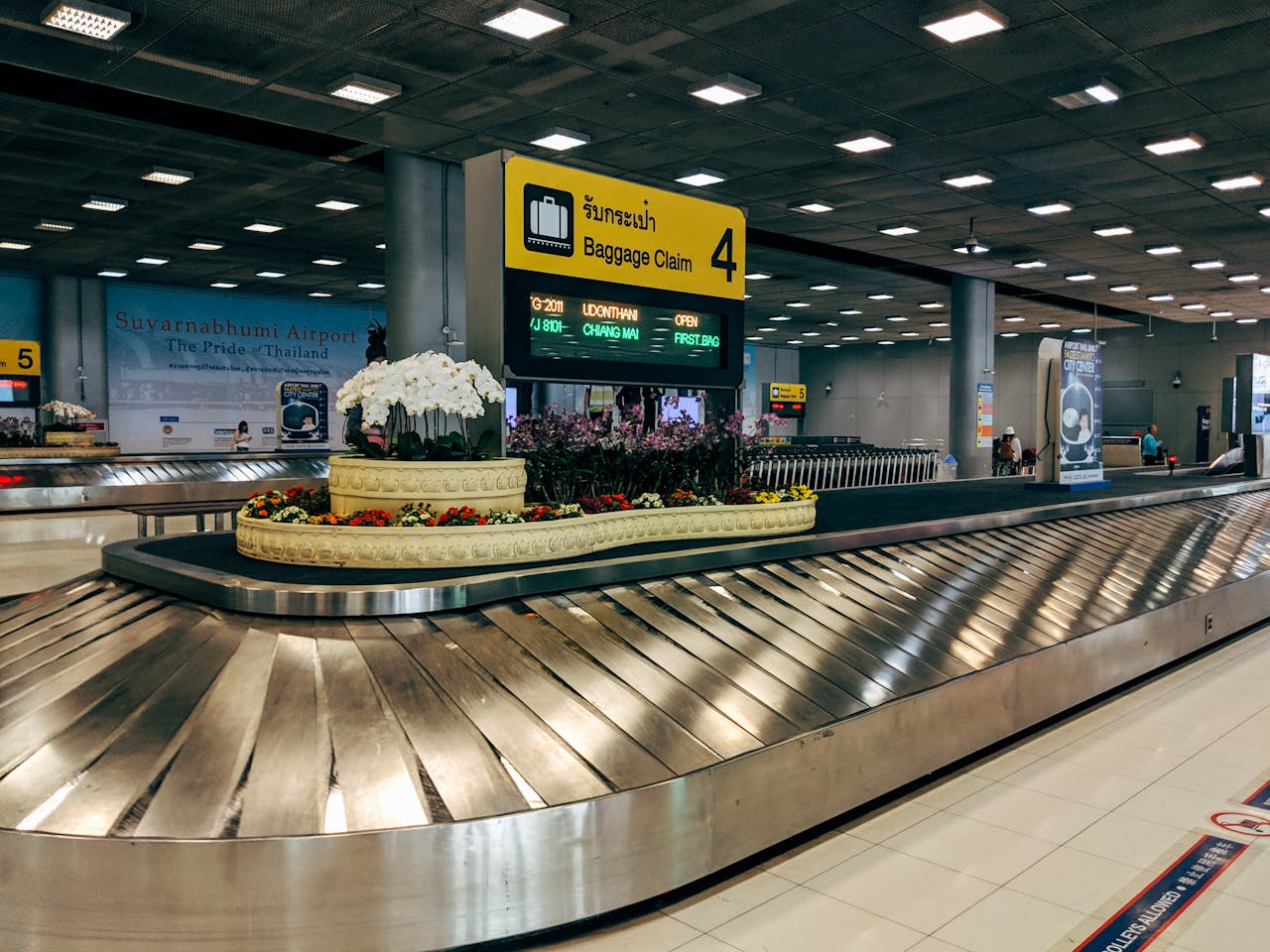baggage carousal