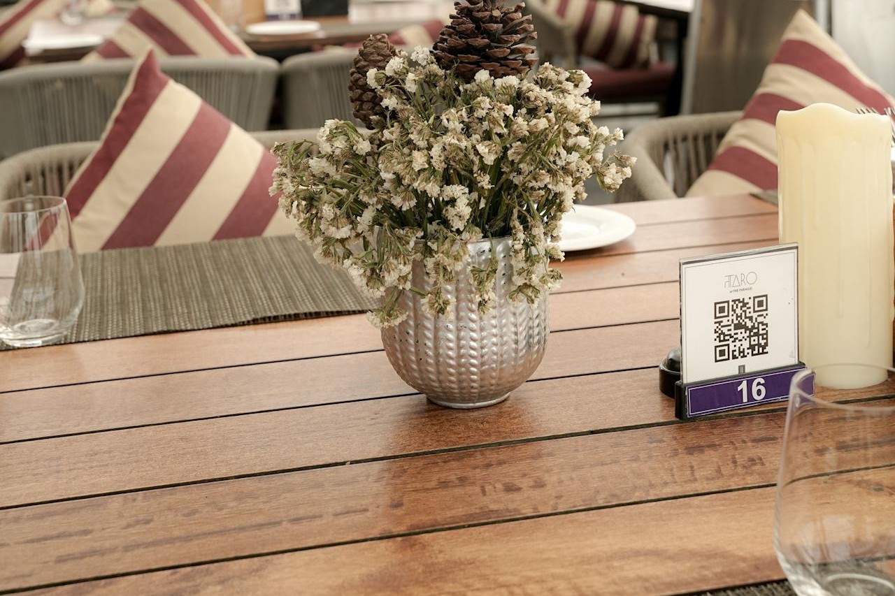 How QR Menus Became a Standard Restaurant Rule